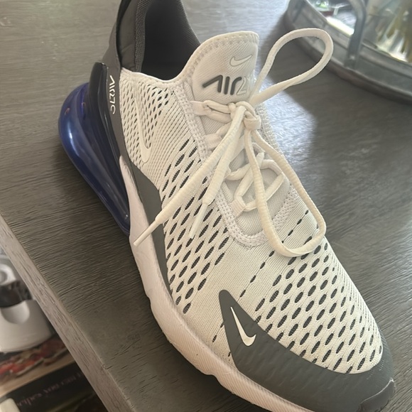Nike Air Max 270, men size 10 - Picture 3 of 4